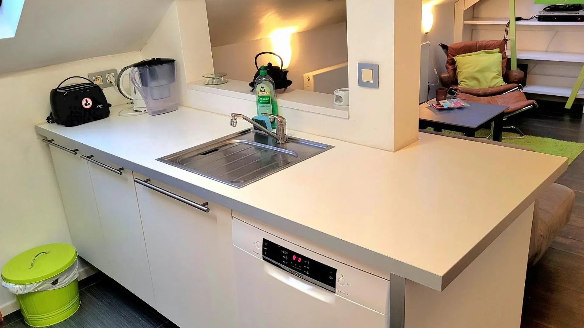Cosy Flat, Central Location Брюссель Апартаменты